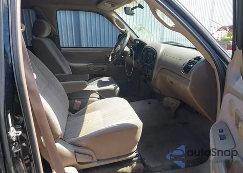 2000 Toyota Tundra Sr5 V8 from USA, damaged, VIN 5TBRT3415YS001777